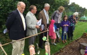 Judges visit an allotment.